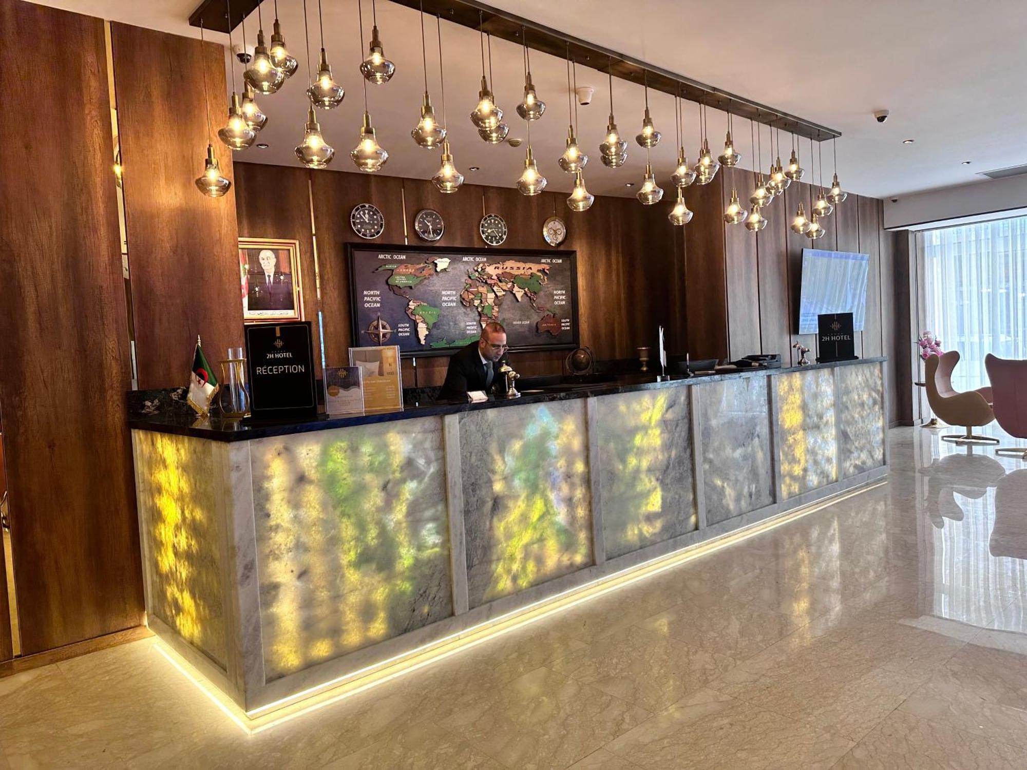 2H Hotel Oran Eksteriør bilde
