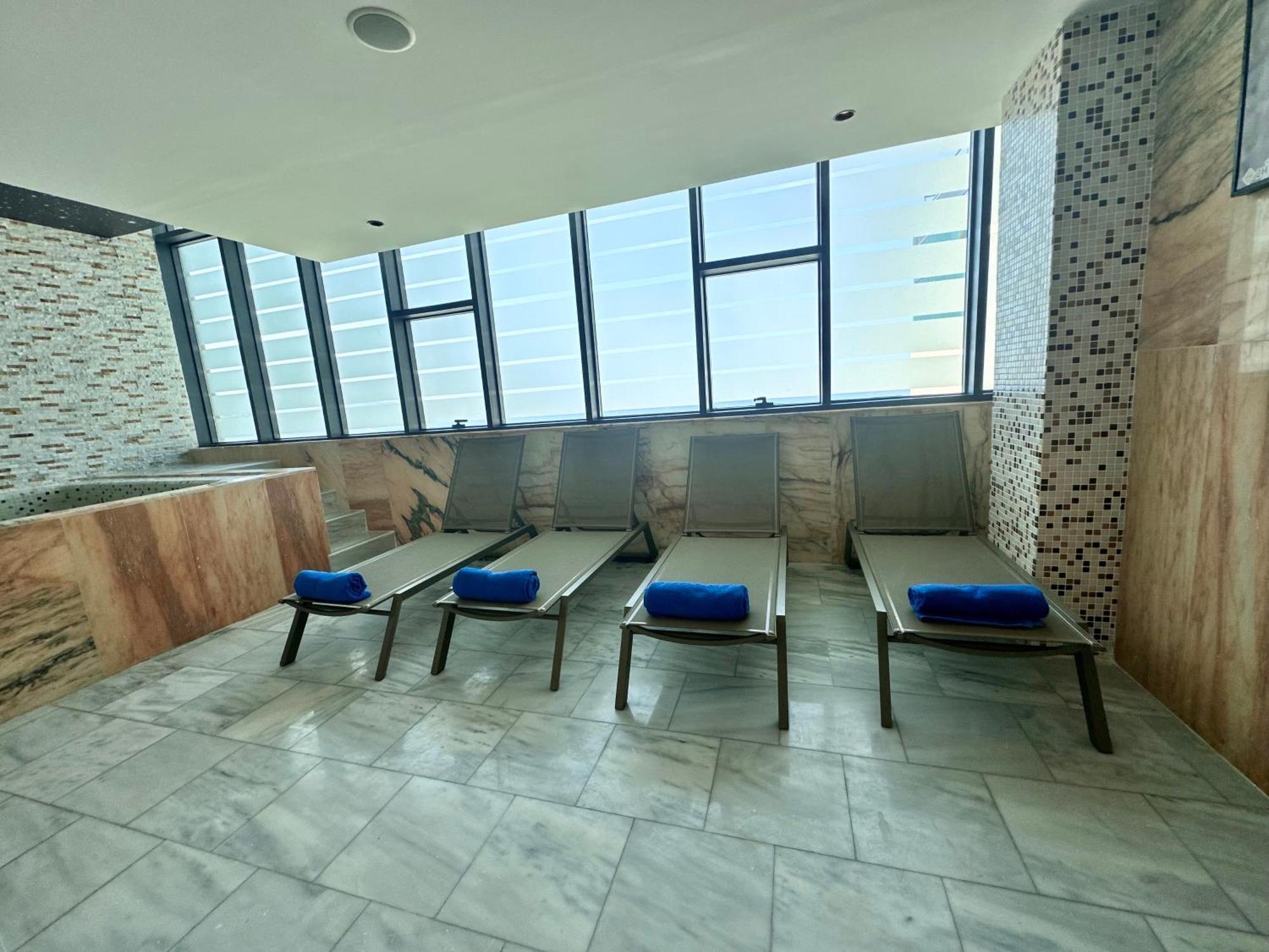 2H Hotel Oran Eksteriør bilde