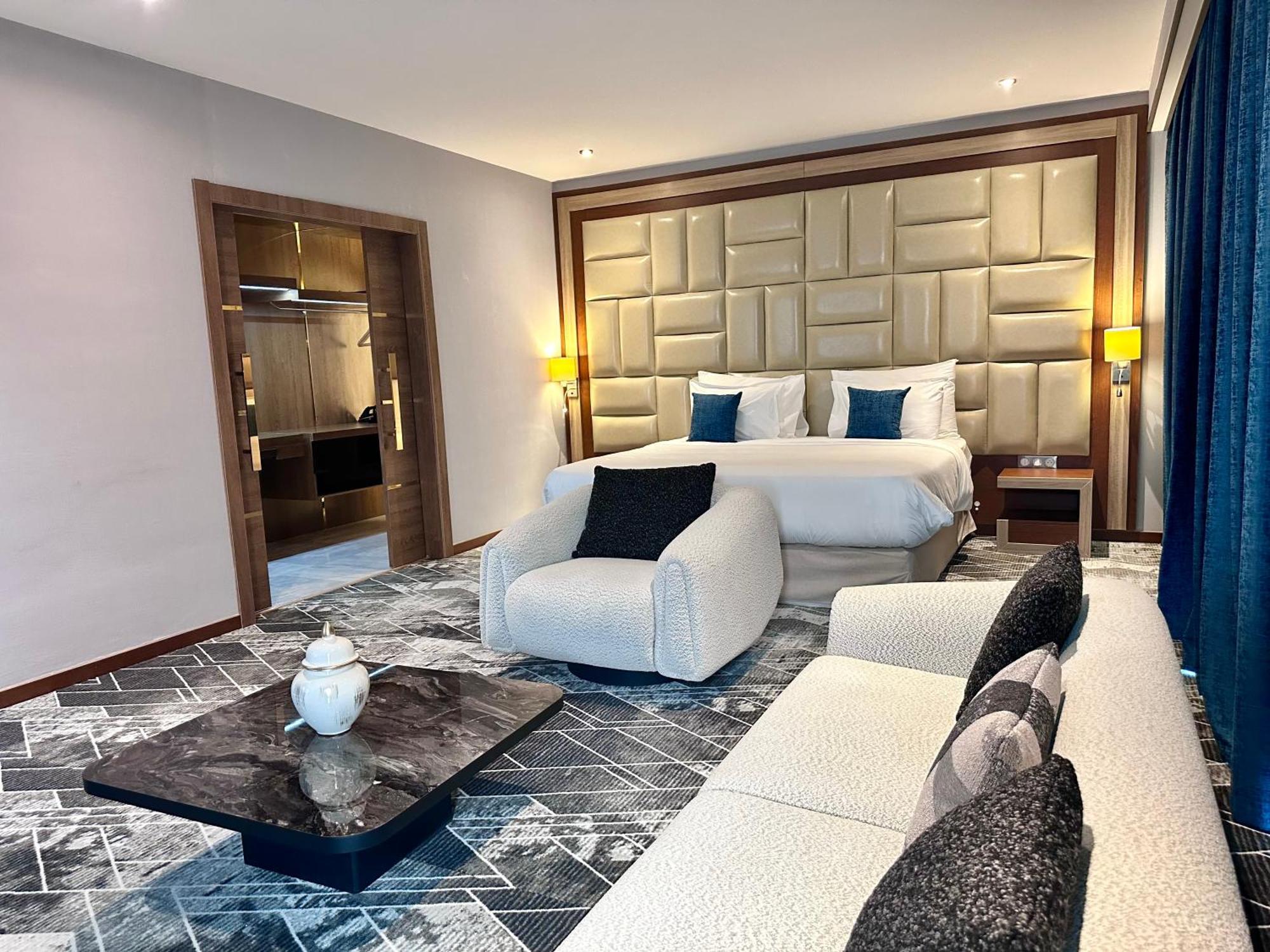 2H Hotel Oran Eksteriør bilde