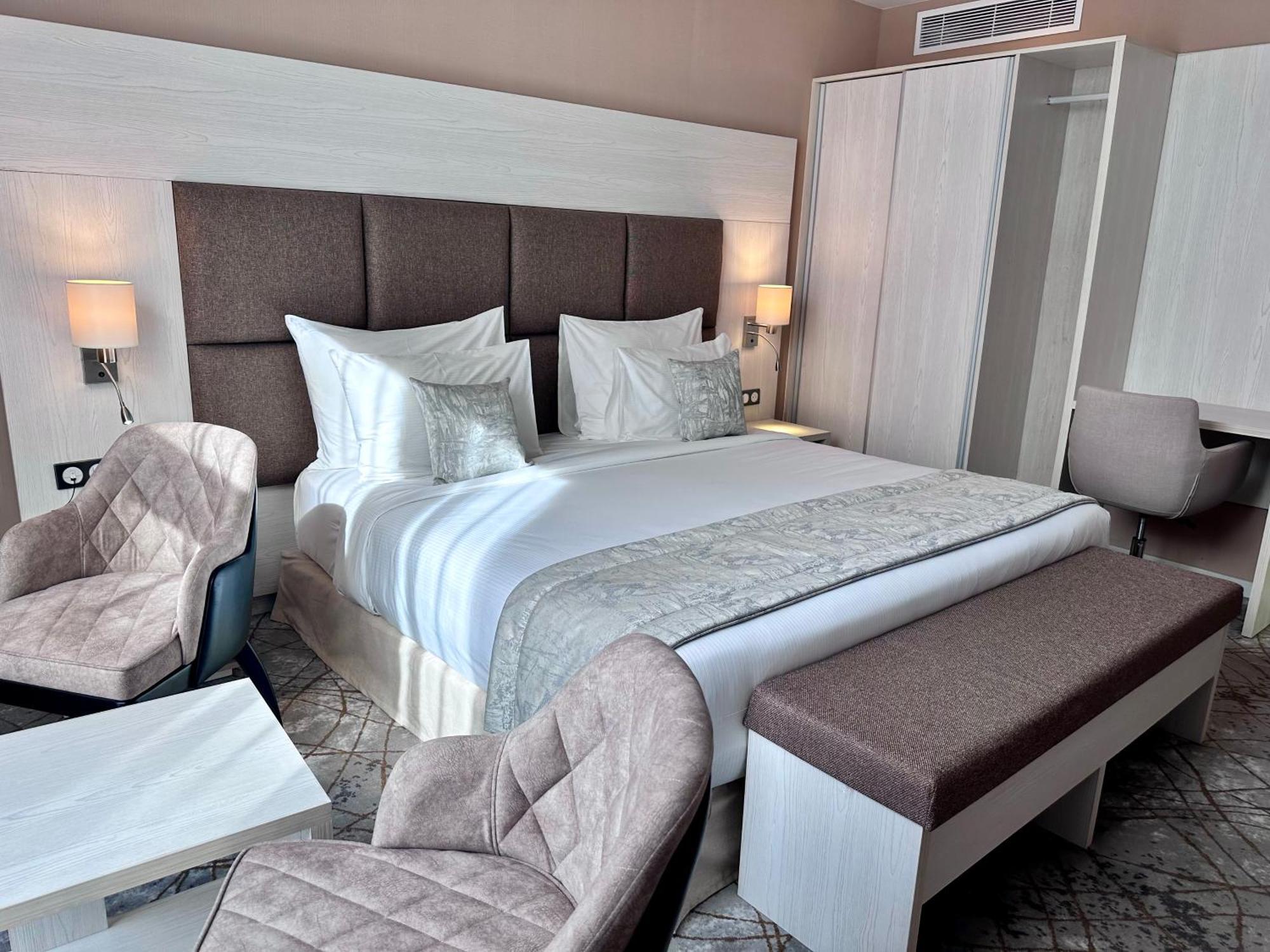 2H Hotel Oran Eksteriør bilde