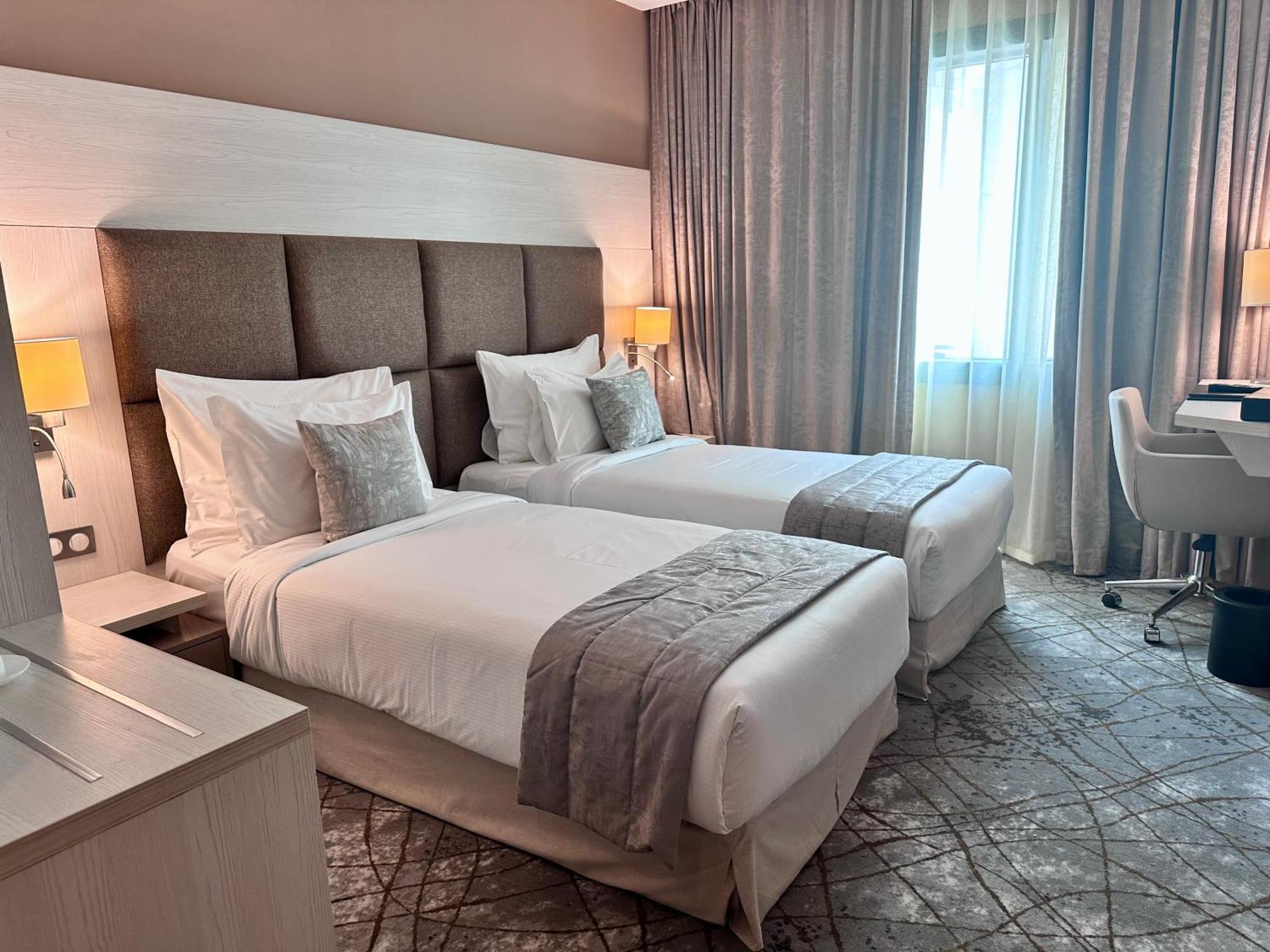 2H Hotel Oran Eksteriør bilde