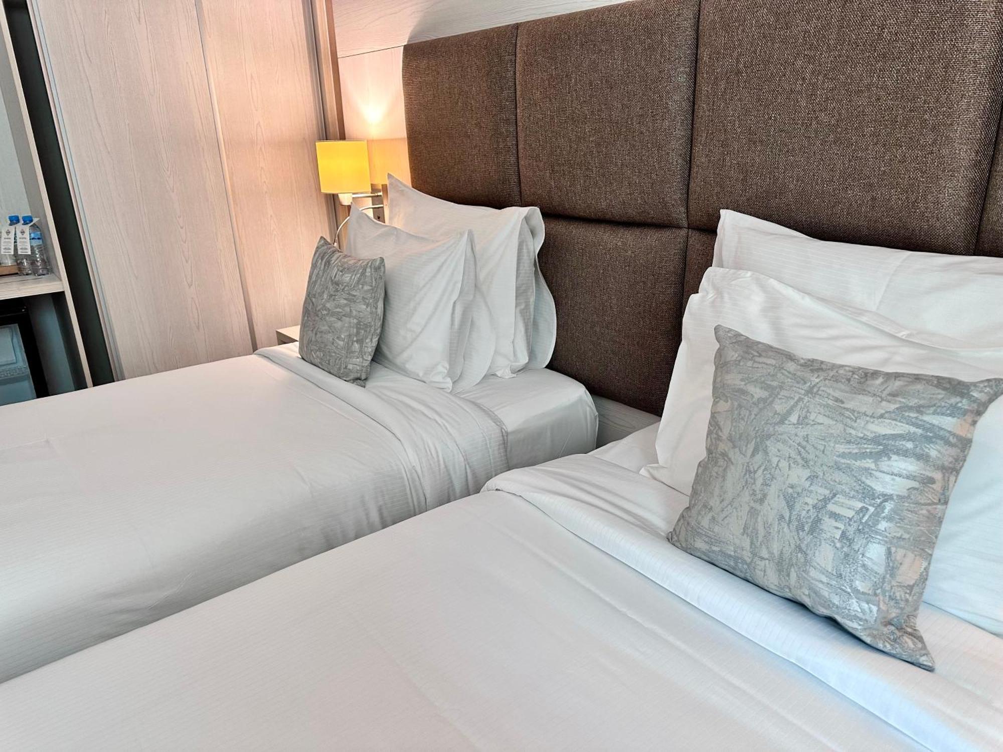 2H Hotel Oran Eksteriør bilde